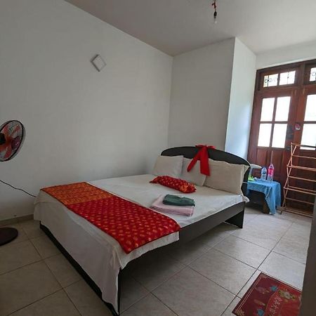Shiranthi Guest House Rajagiriya Bagian luar foto
