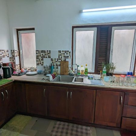 Shiranthi Guest House Rajagiriya Bagian luar foto