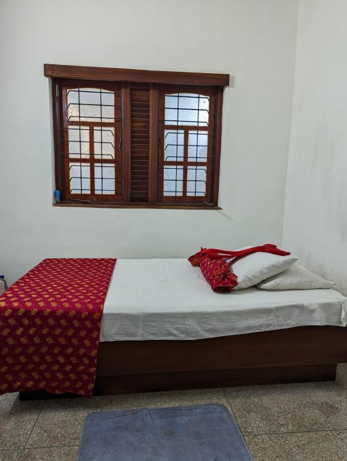 Shiranthi Guest House Rajagiriya Bagian luar foto