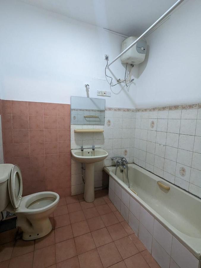 Shiranthi Guest House Rajagiriya Bagian luar foto