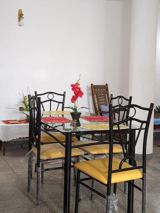 Shiranthi Guest House Rajagiriya Bagian luar foto